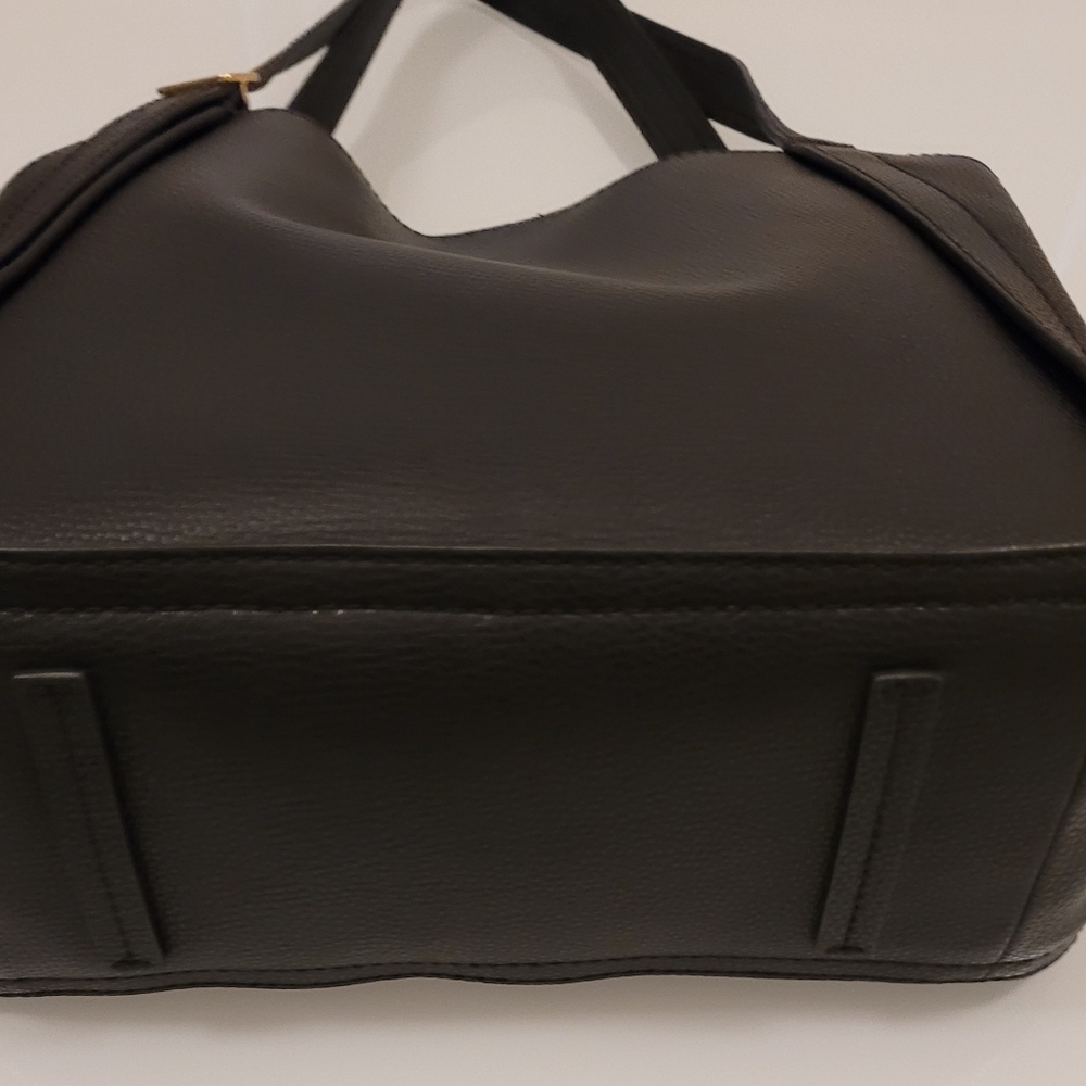 Marc Jacobs Black Leather Tote Bag with Gold Logo - Picture 7 of 11